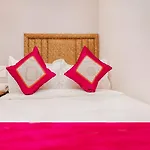 Hangout Cabin Dormitory