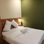 Hotel West Side Stay