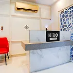 O Versova Metro Station Hotel