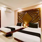 Collection O Chhatrapati Shivaji Maharaj Metro Station Hotel