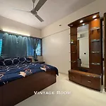 The Vintage Apartment *