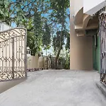 Hotel O Andheri Near Western Express Highway