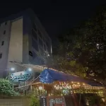 Townhouse Oak Shubhangan Near Juhu