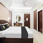 Hotel Townhouse Oak Shubhangan Near Juhu 4*