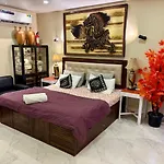 - 27, One Bedroom Apt- Bandra West Apartment Mumbai