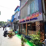 N M Hotel Nr Kokilaben Hospital