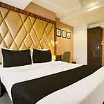 Hotel Collection O Chhatrapati Shivaji Maharaj Metro Station