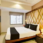 Collection O Chhatrapati Shivaji Maharaj Metro Station Hotel