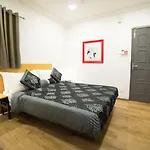 Hotel Fabexpress Highway Residency 3*