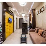 Oyster By Glitz Hotel