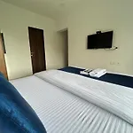 Zenith Service Apartments - Entire 2Bhk Near Mumbai Airport And Iit Powai