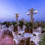 Godwin - Colaba 3*