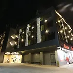 Fabhotel Kamran Residency - Nr Lbs Marg 3* Mumbai