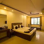 Ace Residency Hotel 2*
