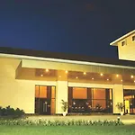 The Retreat Hotel & Convention Centre