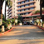 The Retreat Hotel & Convention Centre