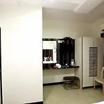 Apple Suites