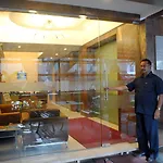 Oyo 19917 Golden Swan