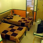 Oyo 19917 Golden Swan