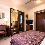 Royal 3* Mumbai