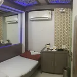 Guest house Nice Guest House Mumbai