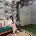 Fabhotel Airport Palace - Nr Mumbai International Airport