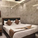 Hotel Aashray Residency And Boarding