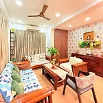 Hilltop Hideaway Party Friendly 4Bhk Pool Villa By Spacez