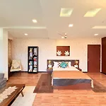 Hilltop Hideaway Party Friendly 4bhk Pool By Spacez * Mumbai