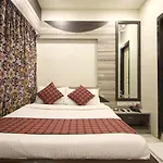Hotel Oc Residency