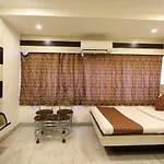 Hotel Oc Residency