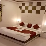 Flagship 83490 Hotel Bently Palace