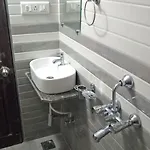 Flagship 83490 Hotel Bently Palace 3*