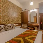 Mogul Palace - Near Masjid Bunder Hotel