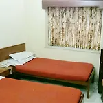 Hotel Mogul Palace - Near Masjid Bunder