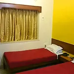 Mogul Palace - Near Masjid Bunder Hotel