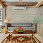 Ashok Deluxe Aparthotel
