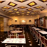 Hotel Atithi 2*