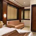 Hotel Flora Fountain,Fort