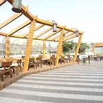 Hotel Metro International