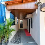 Hotel Metroplex Near Bkc