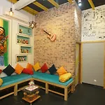 Hostel Staytion Dorm- A Backpackers Mumbai