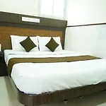 Hotel Sharda Residency *