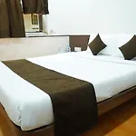 Hotel Sharda Residency