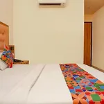 Hotel Fabexpress Emerald