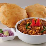 Fabhotel The Adore Palace