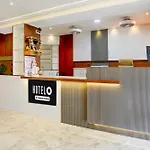 Townhouse Ghodbunder Road Company Serviced Hotel Sasupada