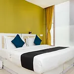 Hotel Aura - Near Malad Link Road 3*