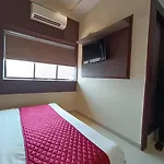 Hotel West 3*