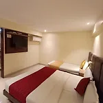 Hotel West